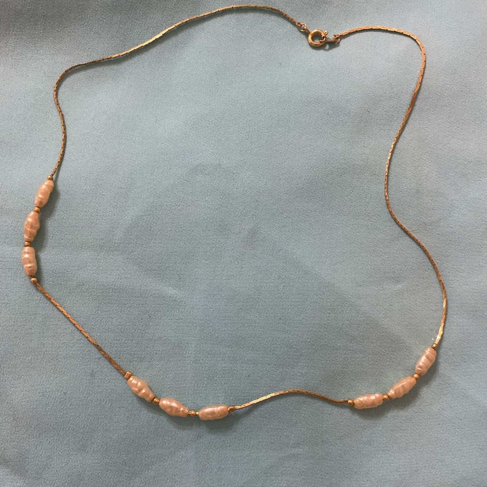 Vintage Gold Toned Chain/Imitation Pearls Necklace